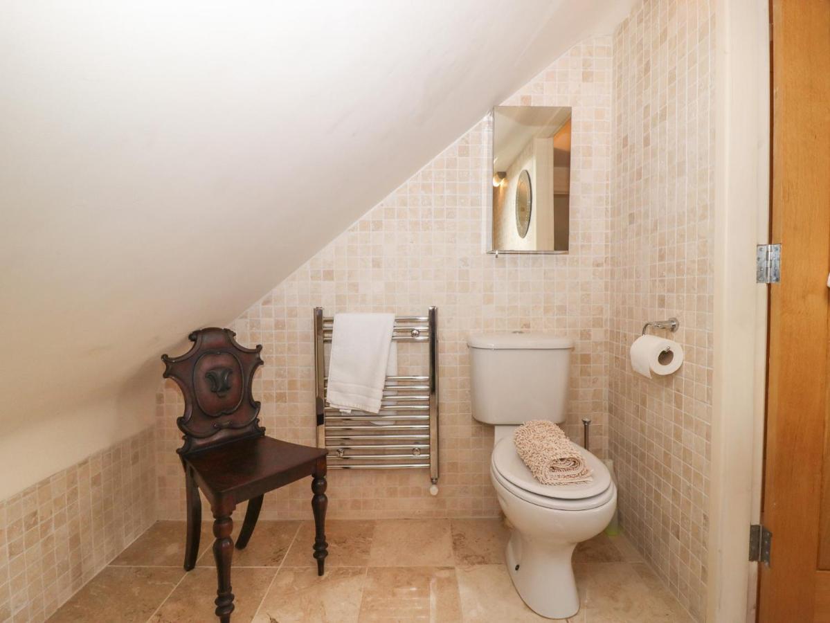 Honeysuckle Farmhouse タルボリー エクステリア 写真